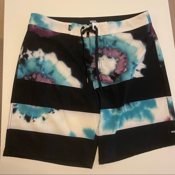 Men’s Vans tie dye Board shorts Size 32 - Picture 2 of 3